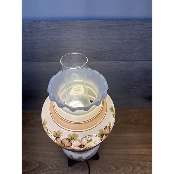 Vintage Accurate Casting Handpainted Hurricane Lamp 19” W/ 3-Way Switch - Picture 4 of 14